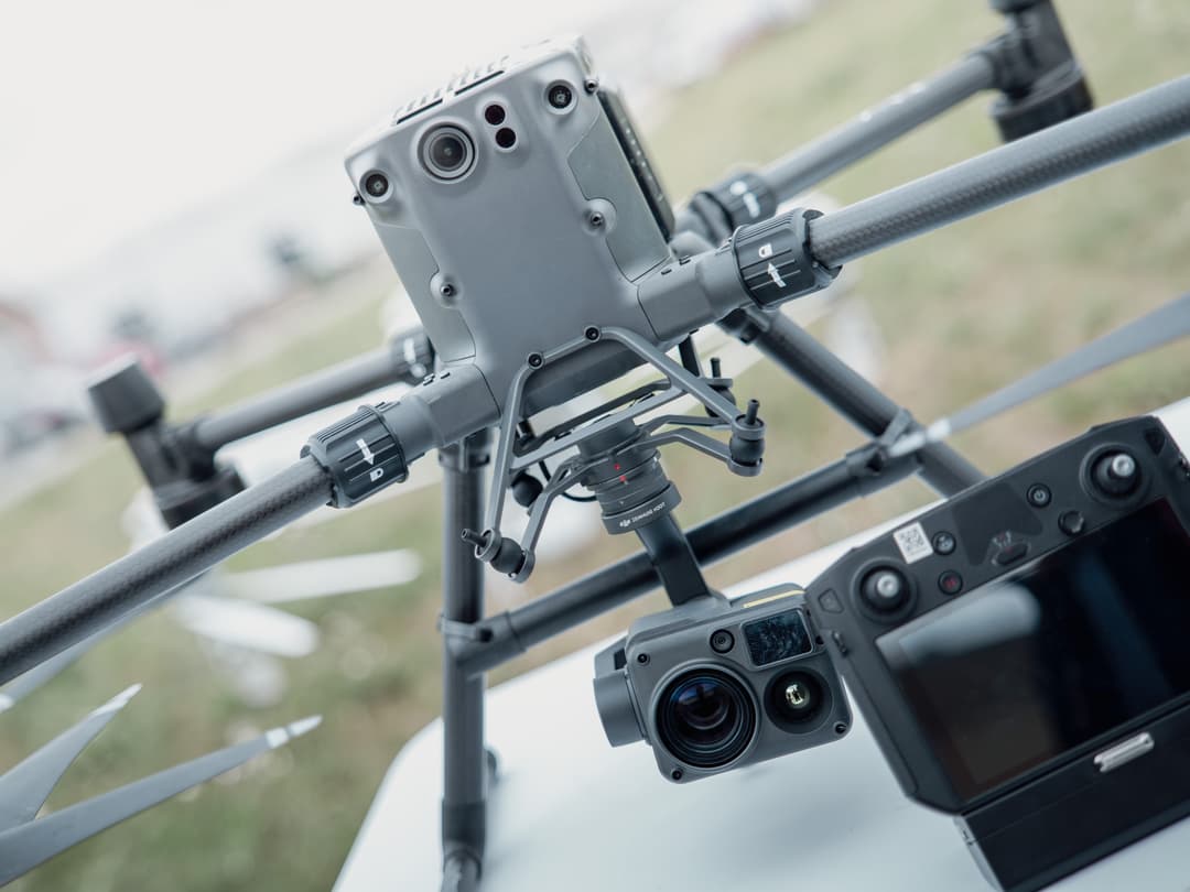 DJI Matrice 300 RTK + Zenmuse H20T payload – ipari hőkamera close-up