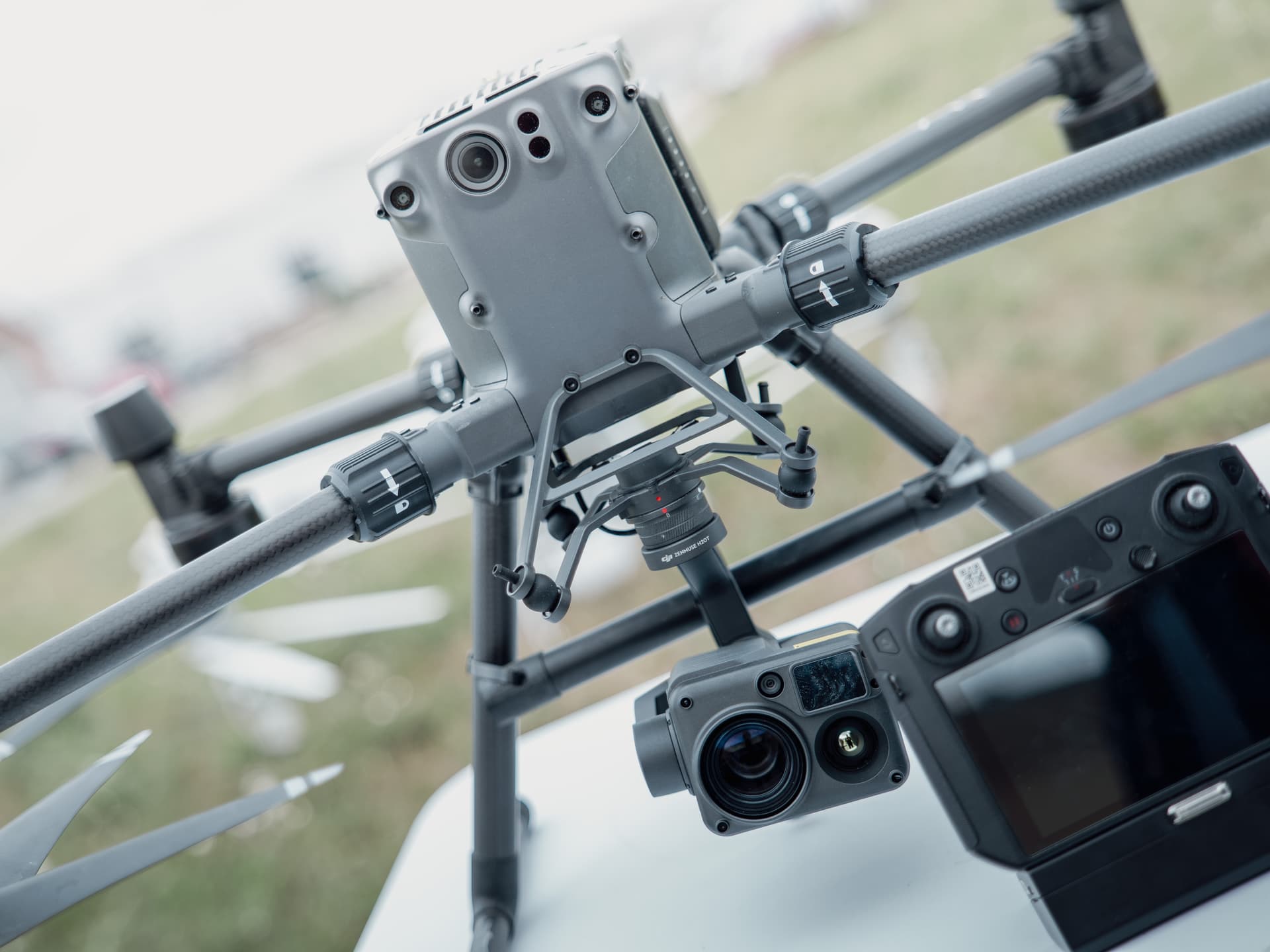 DJI Matrice 300 RTK + Zenmuse H20T payload close-up – a képzésen használt ipari hőkamera