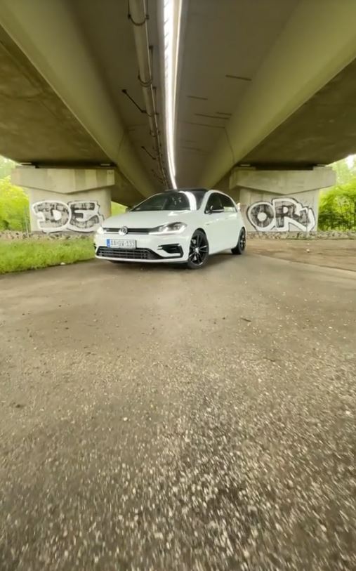 Volkswagen Golf R videó